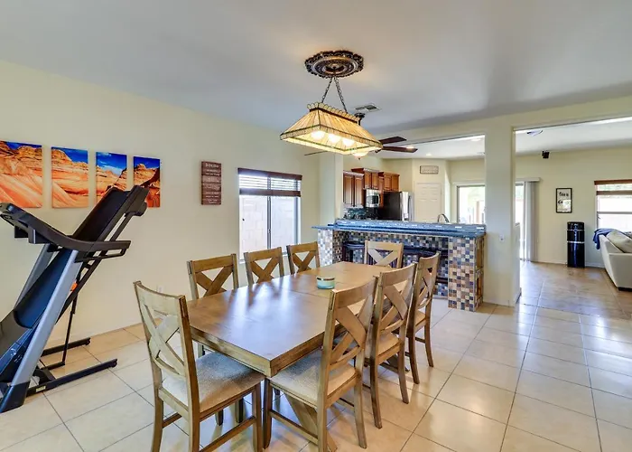 Holiday home Cheerful Gem W/ Theater & Game Room!