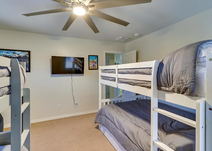 Cheerful Gem W/ Theater & Game Room! Holiday home